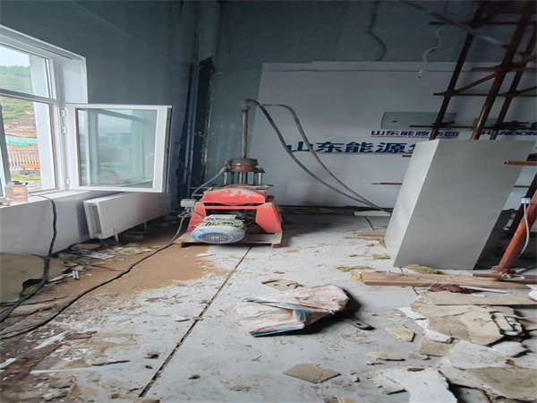 玉屏地基基础下沉墙体裂缝加固注浆顶升施工